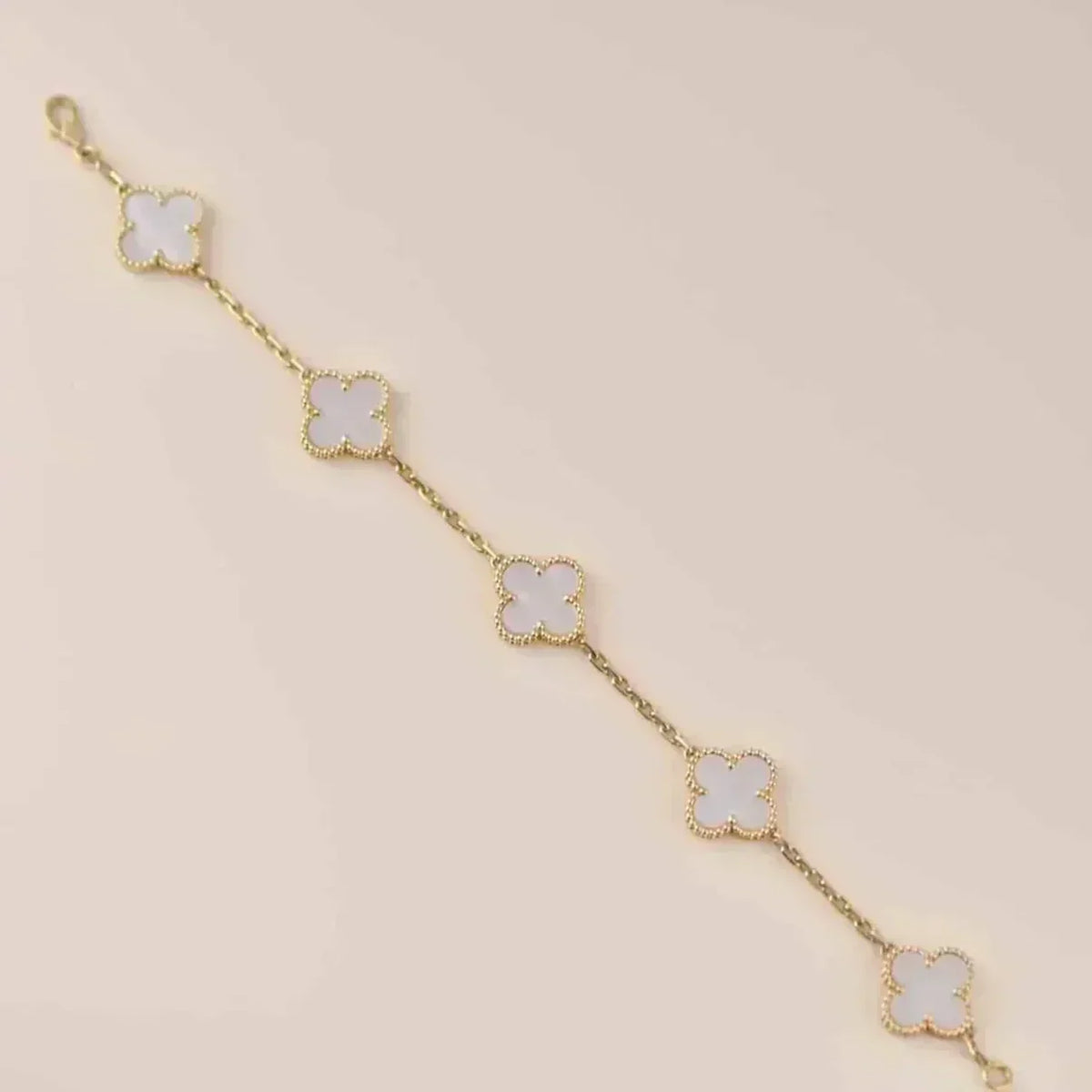 [Stars Jewelry]CLOVER WHITE PEARL MOP 5 MOTIF BRACELET COLLECTION