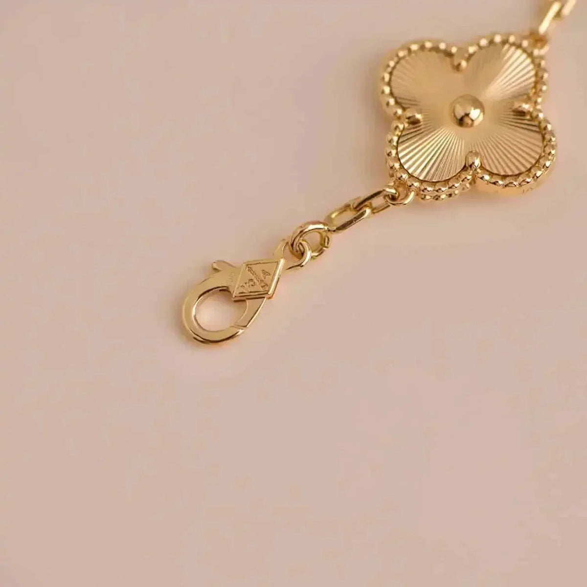 [Stars Jewelry] CLOVER 5 MOTIF LASER BRACELET COLLECTION