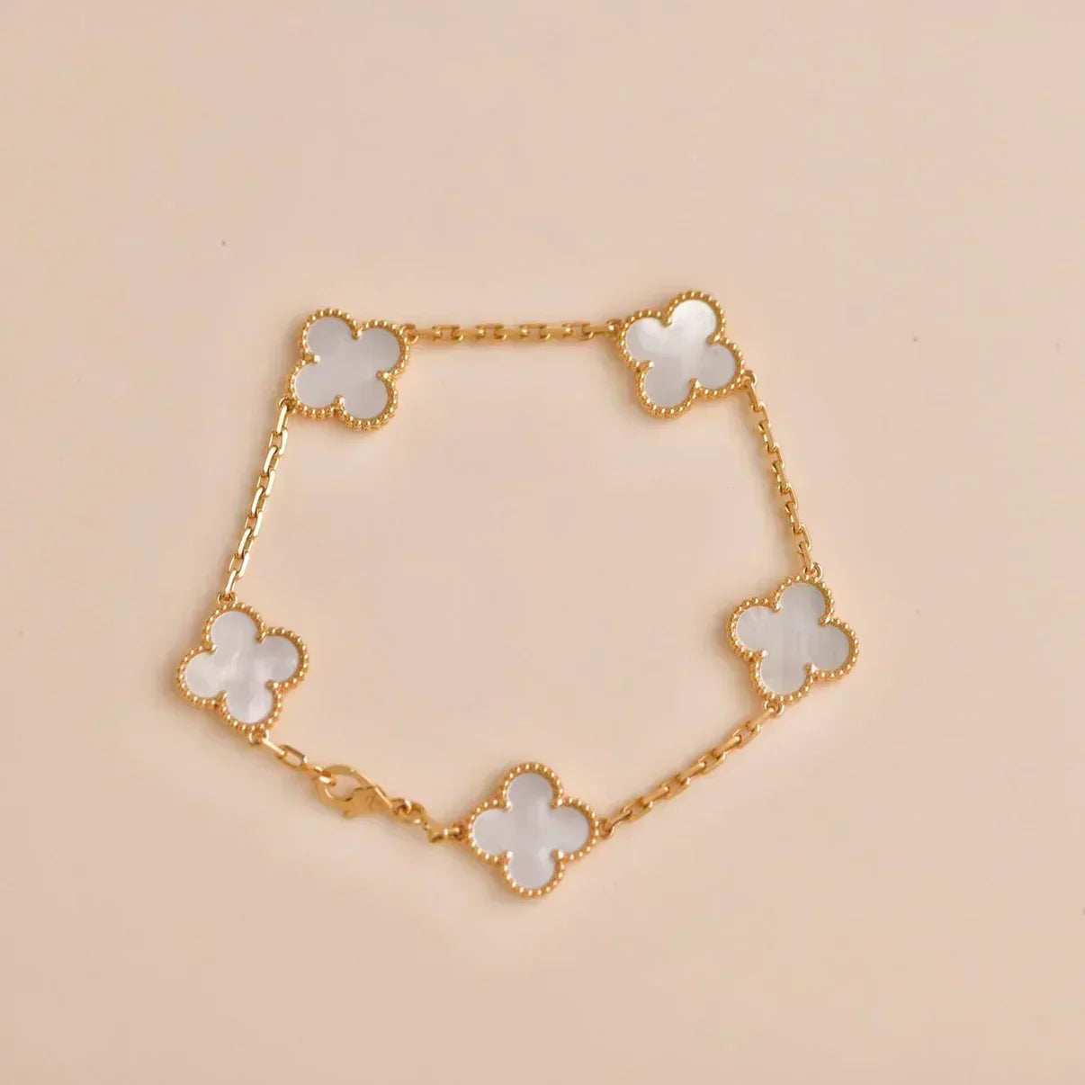 [Stars Jewelry]CLOVER WHITE PEARL MOP 5 MOTIF BRACELET COLLECTION
