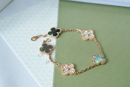 [Stars Jewelry] CLOVER 5 MOTIF GRAY MOP BRACELET COLLECTION