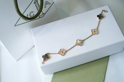 [Stars Jewelry] CLOVER 5 MOTIF GRAY MOP BRACELET COLLECTION
