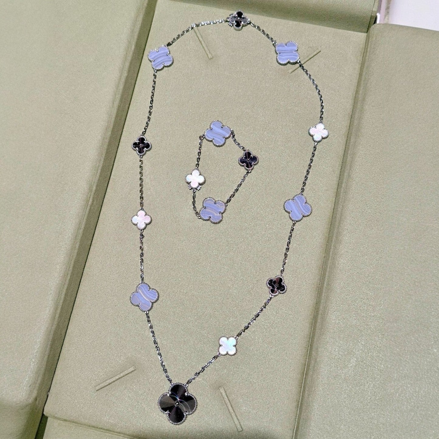 [Stars Jewelry]DETACHABLE CLOVER 15(11+4) FLOWER SILVER NECKLACE SET