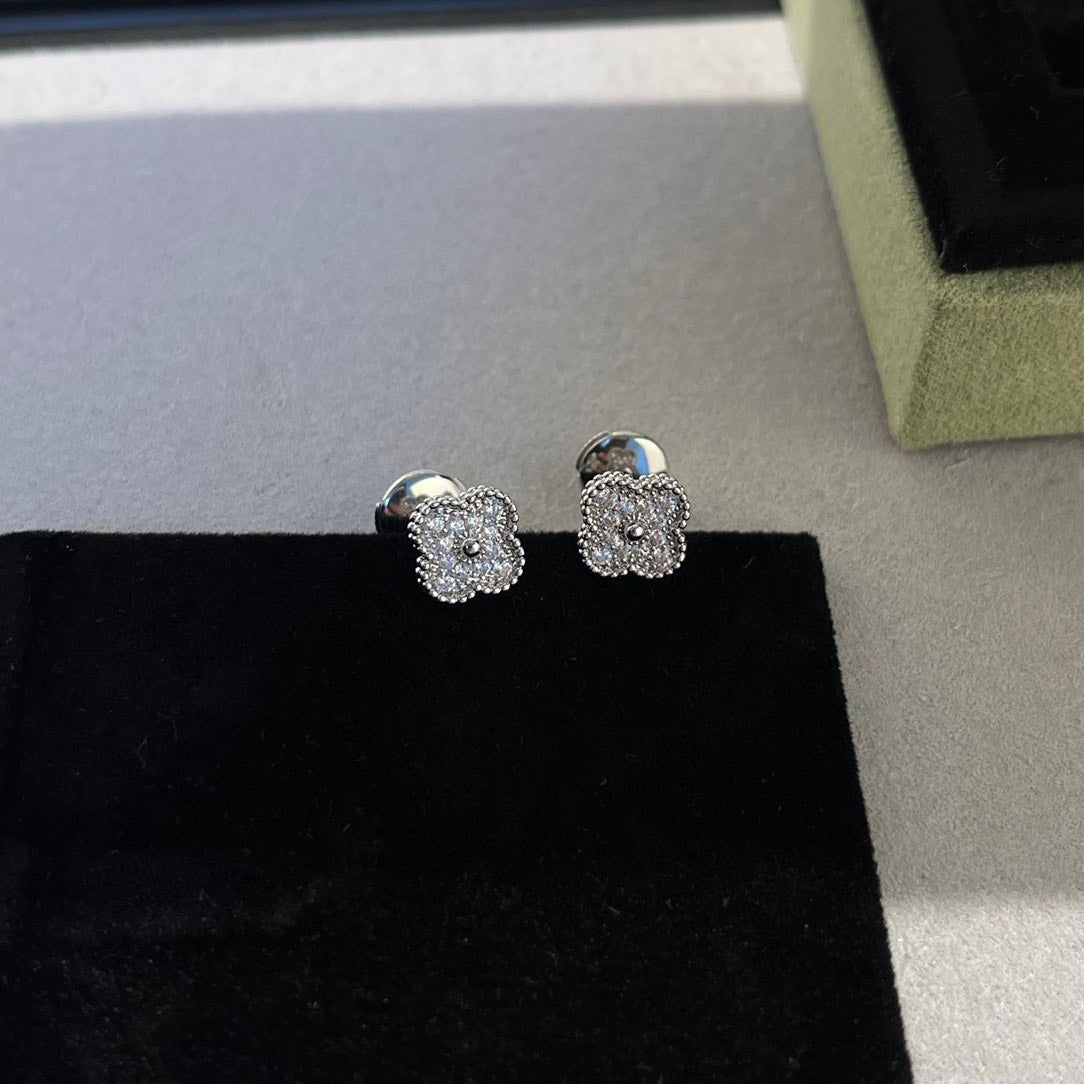 [Stars Jewelry]CLOVER MINI DIAMOND STUD EARRINGS